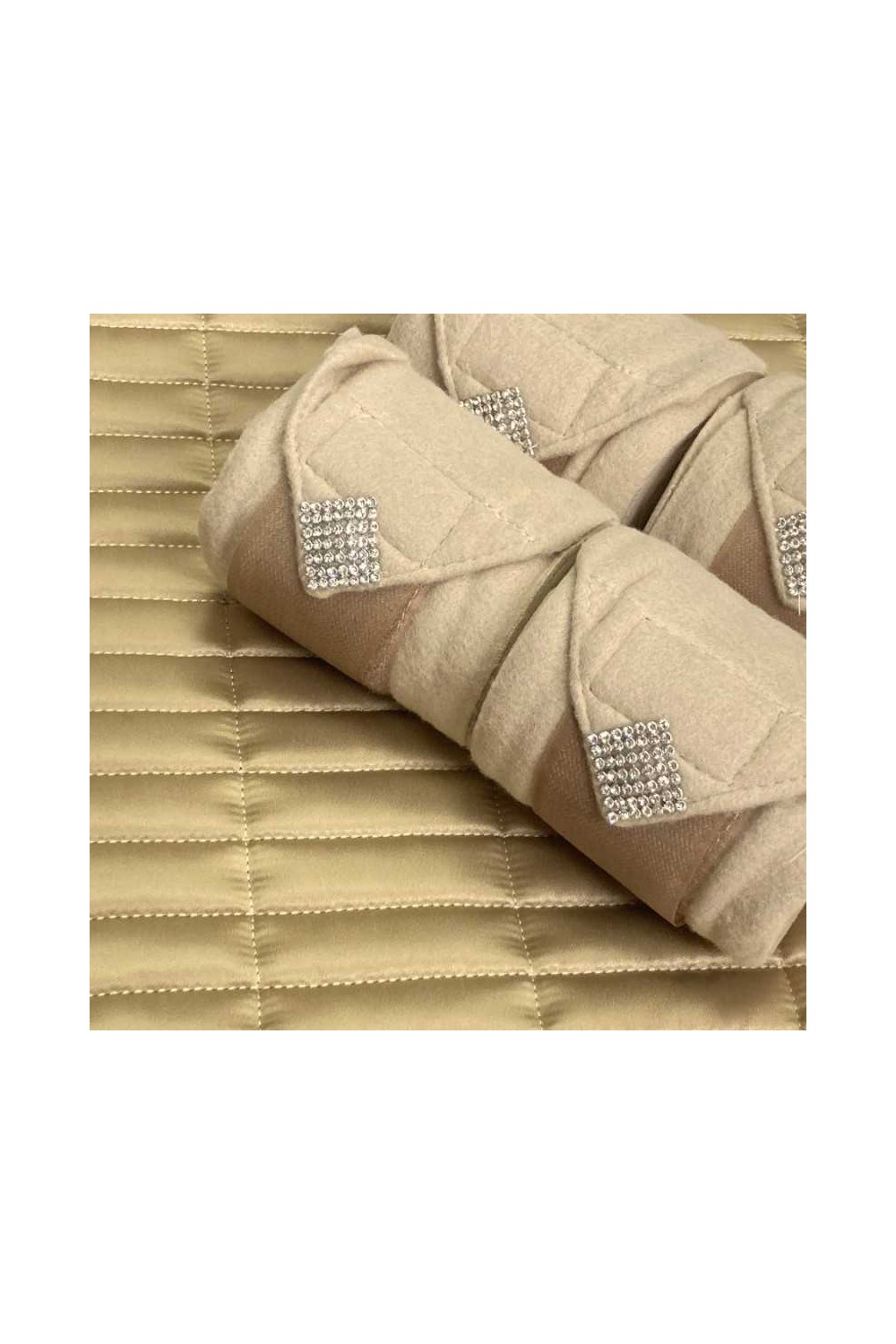 Juego de mantilla con brillantes + orejeras + vendas