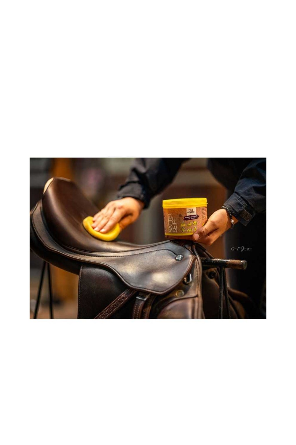 SATTELSEIFE JABONCILLO PARA EL CUERO BENSE & EICKE