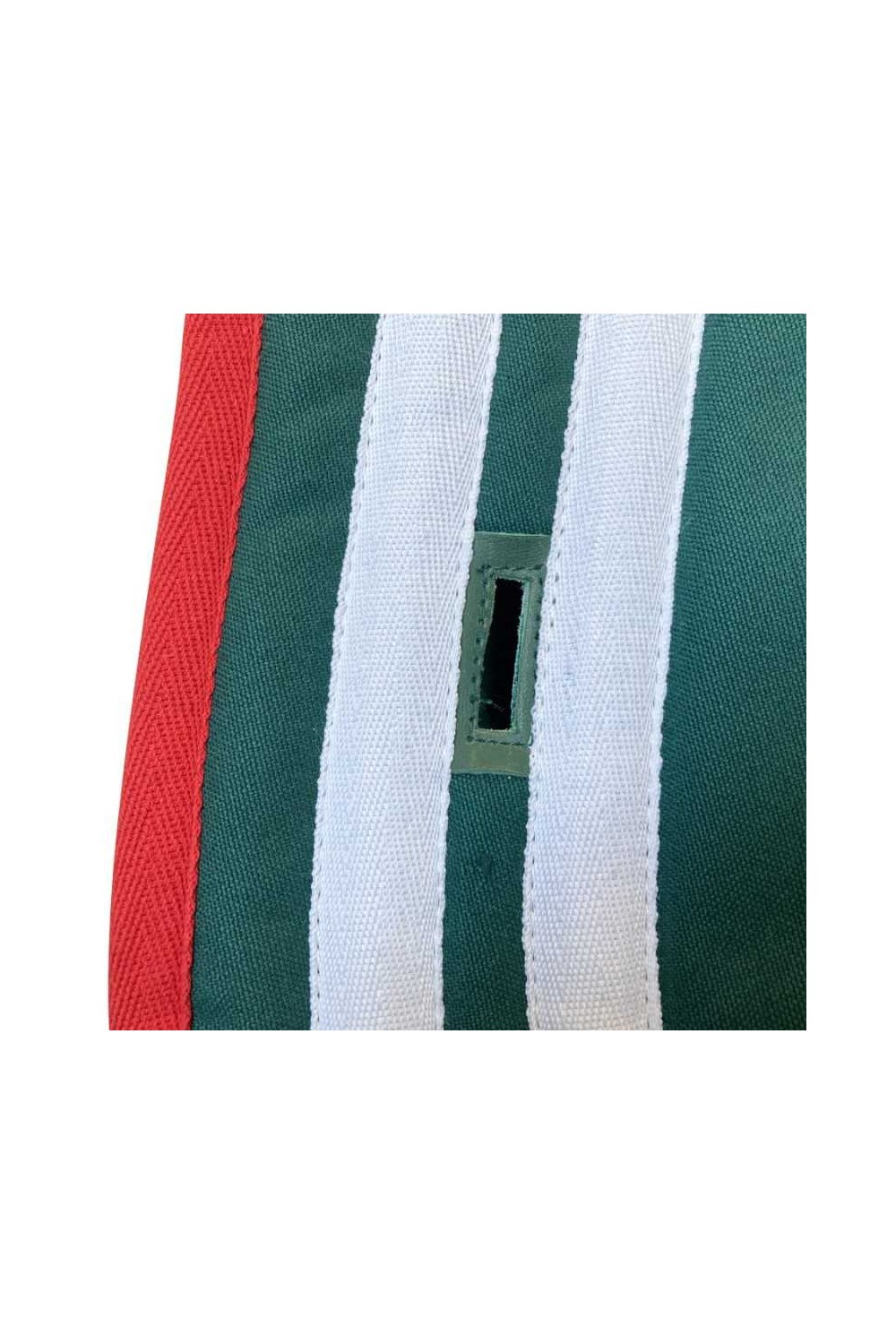 MANTILLA DE GALA CON PICO