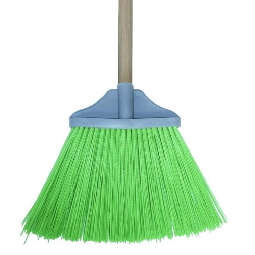 ESCOBA PARA ESTABLO DE FIBRA LARGA CON PALO DE MADERA