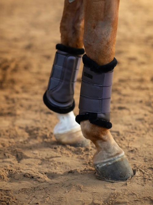 PROTECTORES BORREGO DARK VIOLET EQUESTRIAN STOCKHOLM 2