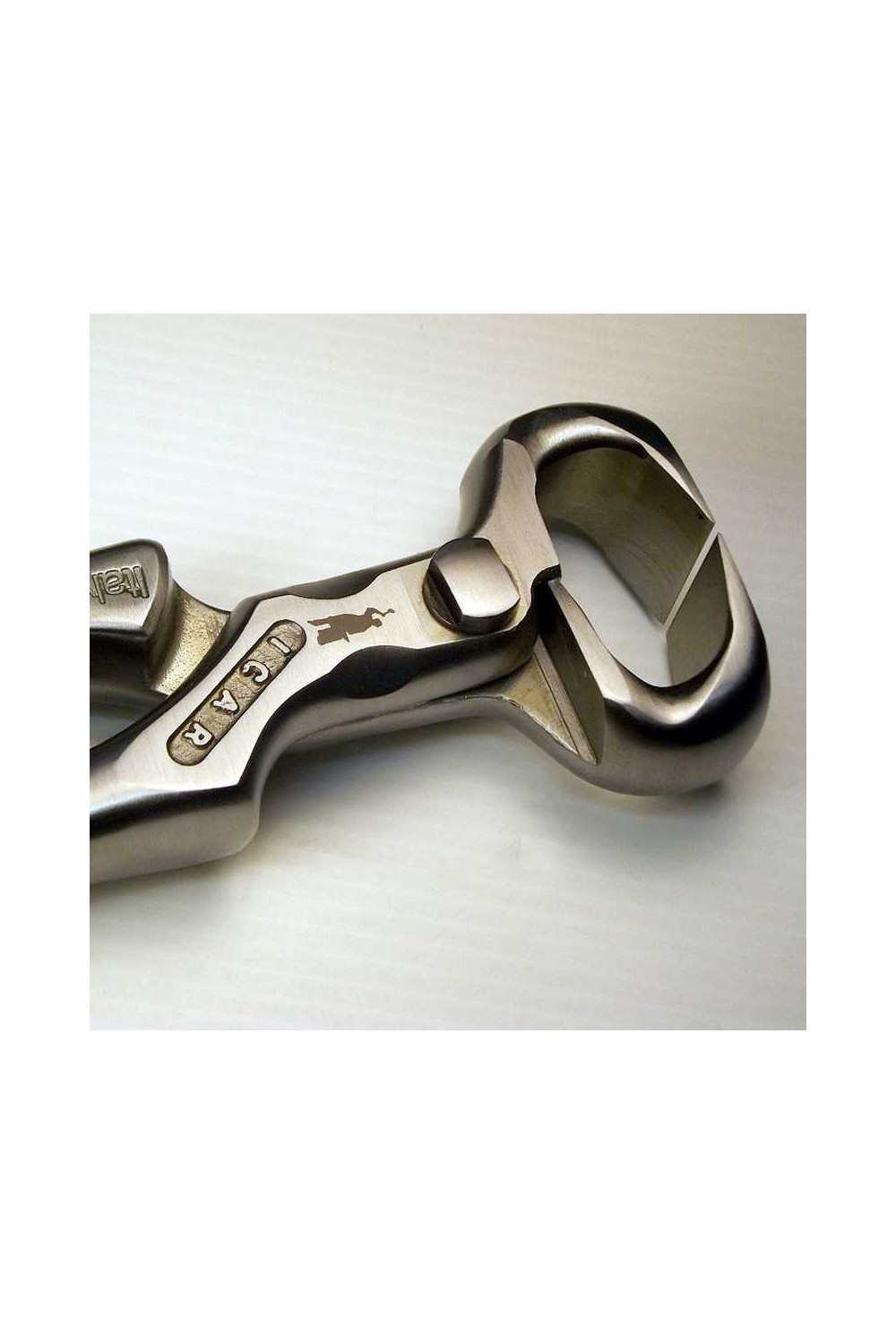 TENAZA CORTACASCOS PARA POTROS A UNA MANO ICAR 10'